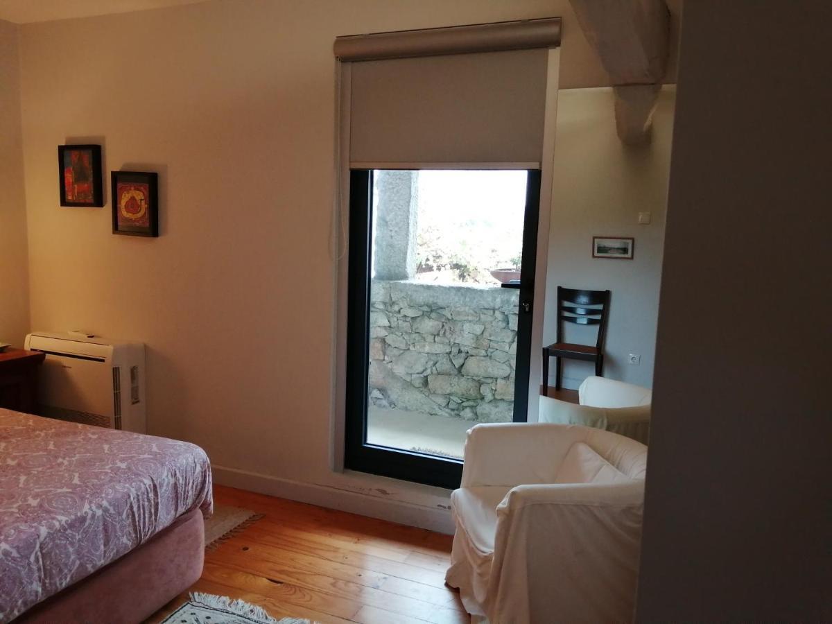 Casa Na Quinta De Valinhas Lägenhet Vitorino dos Piães Exteriör bild