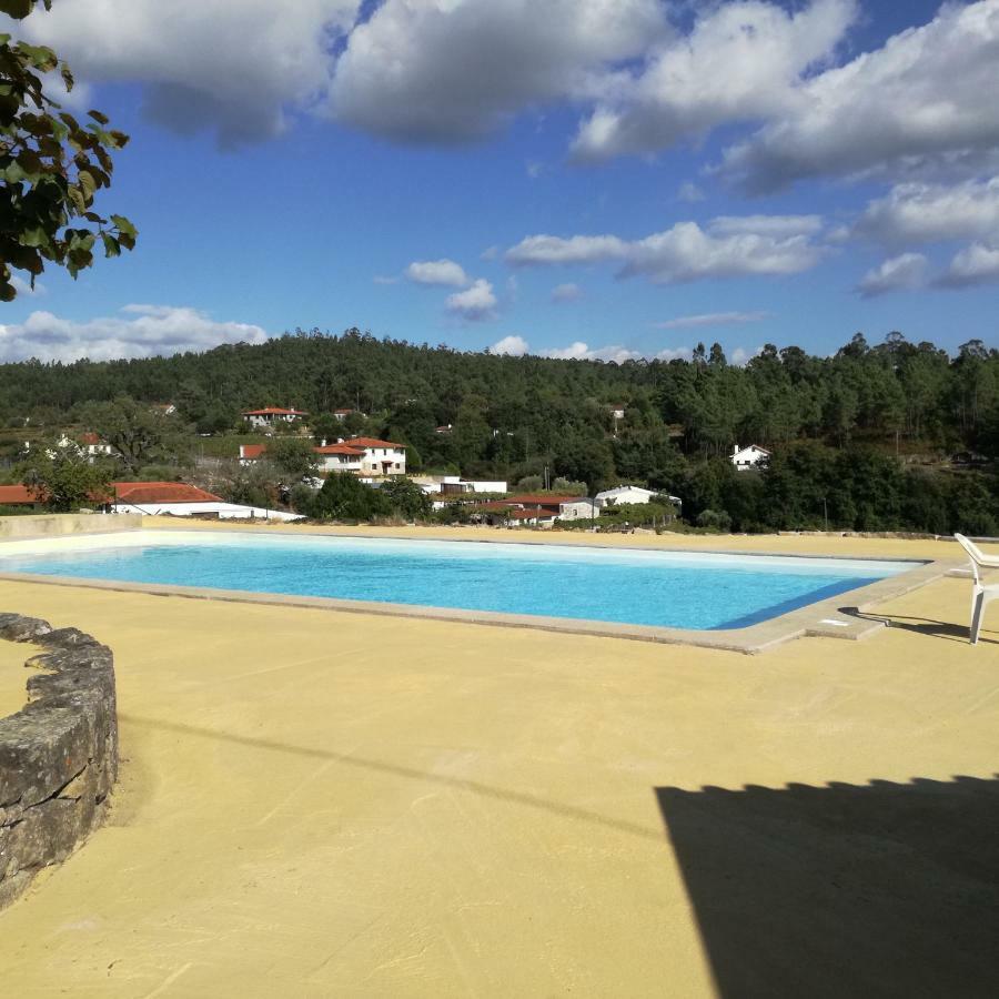 Casa Na Quinta De Valinhas Lägenhet Vitorino dos Piães Exteriör bild