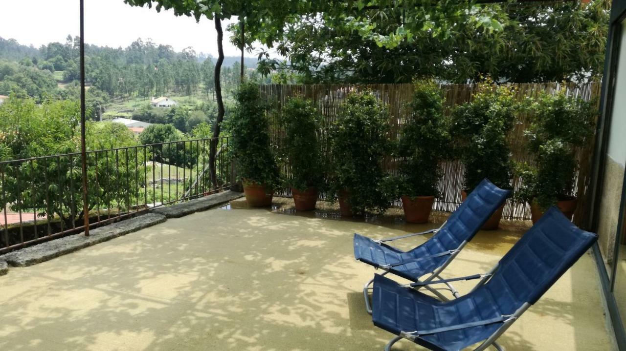 Casa Na Quinta De Valinhas Lägenhet Vitorino dos Piães Exteriör bild